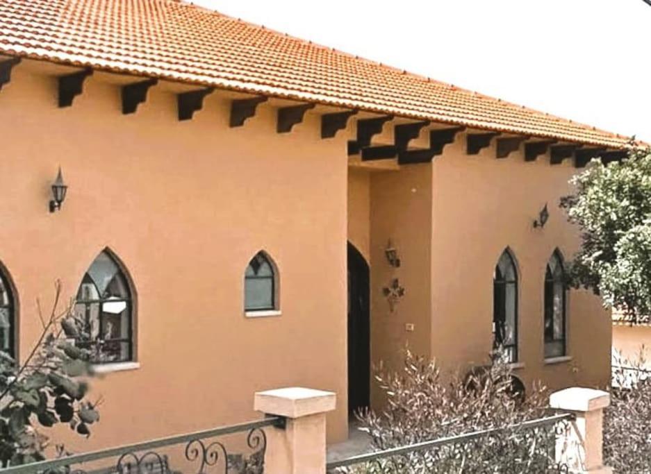 המייסדים Villa Zichron Ja’akow Kültér fotó